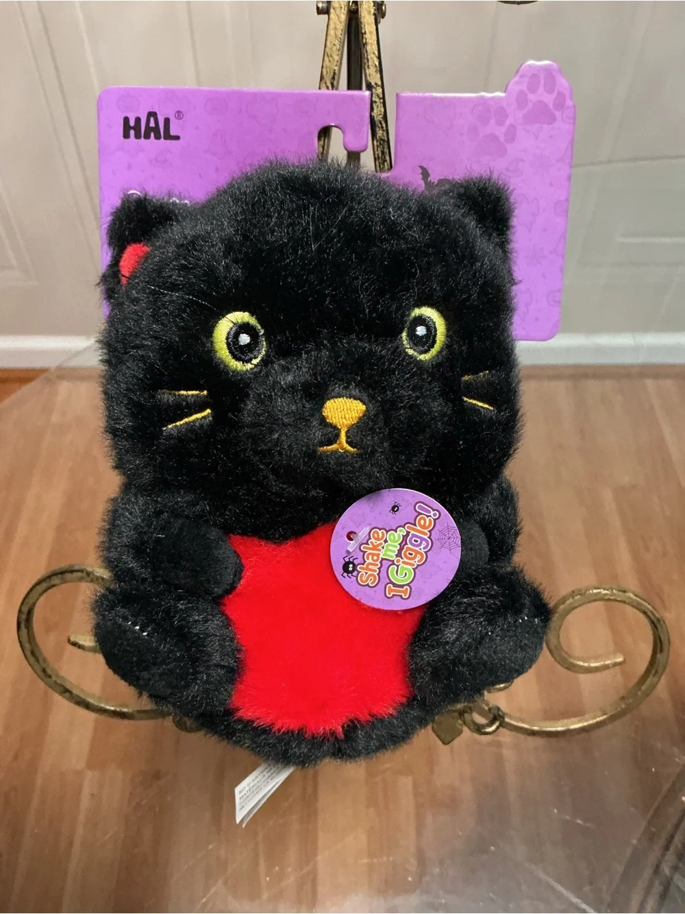 Brand New Hal Smoochy Very Cute Pet  Pals  ~ Shake Me I Giggle  Dog Toy. 8”
